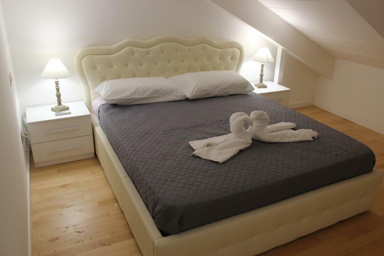 Luxury House Apartment *